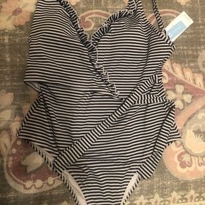 NWT Swimsuit one piece size XL